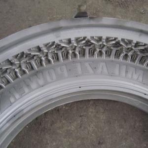 2.75-18 moto tire de la moisissure