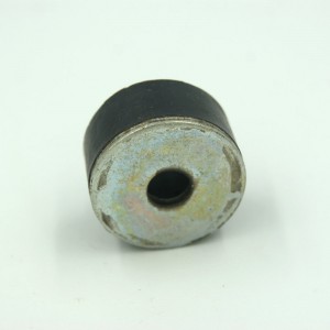 Douille en caoutchouc naturel pour système de suspension de camion