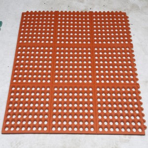 Tapis de sol en caoutchouc pour matelas à anneau de caoutchouc SBR résistant à la compression de haute qualité pour la protection de l'herbe