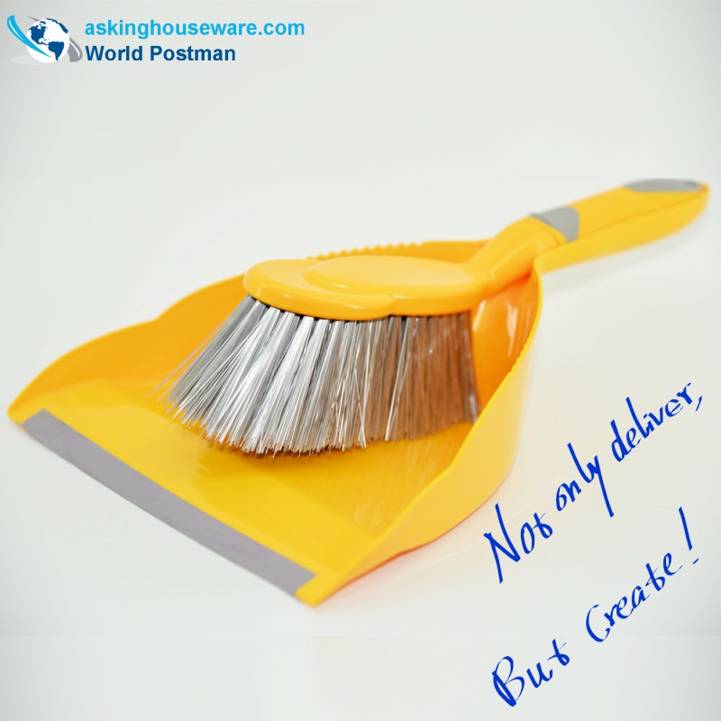 Akbrand Dustpan Balai à brosse avec entrée de porte-poussière TPR souple et poignée souple TPR