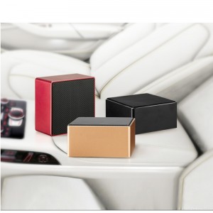 Purificateur d'air de voiture mini alimenté par USB avec fonction de détection intelligente de la qualité de l'air pour éliminer le formaldéhyde / le fumier / PM2,5 / la fumée secondaire / les odeurs / la poussière-Filtre à air d...