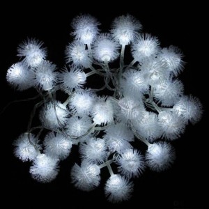 La corde de couleur de pompon de neige de LED de couleur allume des décorations pour Noël / vacances / mariage / fête