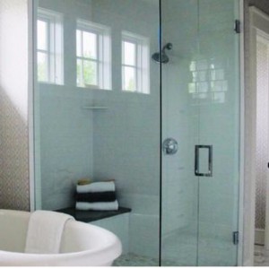 PORTE EN VERRE TREMPÉE SANS CADRE POUR SALLE DE BAINS