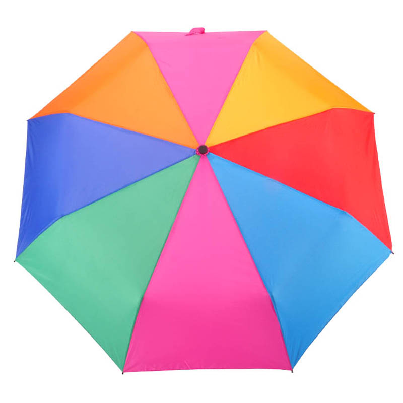 Parapluie 3 plis avec un manche en plastique