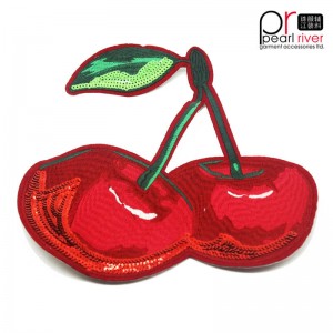 patch de paillettes de broderie cerise