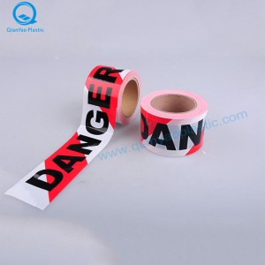 DANGER / DANGER N'ENTREZ PAS sur du ruban Barrirer rouge / blanc; Rouge / blanc avec ruban adhésif