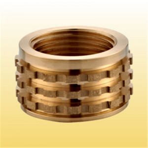 Raccord d'insertion en laiton