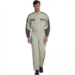 Les vêtements de travail doivent être personnalisés et non achetés