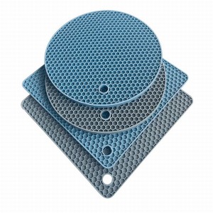 tapis en caoutchouc durables de boissons de caboteurs de boissons de silicone de tapotements à la mode