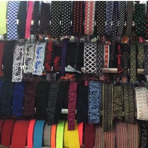 Bandes élastiques souples de conception spéciale pour les vêtements