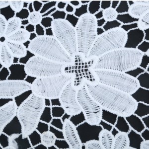 Dentelle pure polyester, dentelle de soie, soie de lait, dentelle. Dentelle polyester / nylon, dentelle coton