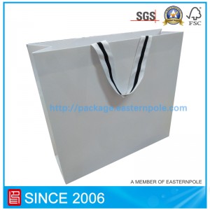 Sac de luxe en papier blanc pour vêtements à fond inversé