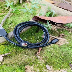 Câbles de données en cuir de style commercial