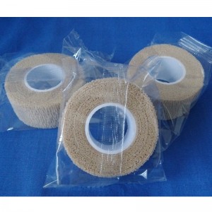 Bandage auto-adhésif