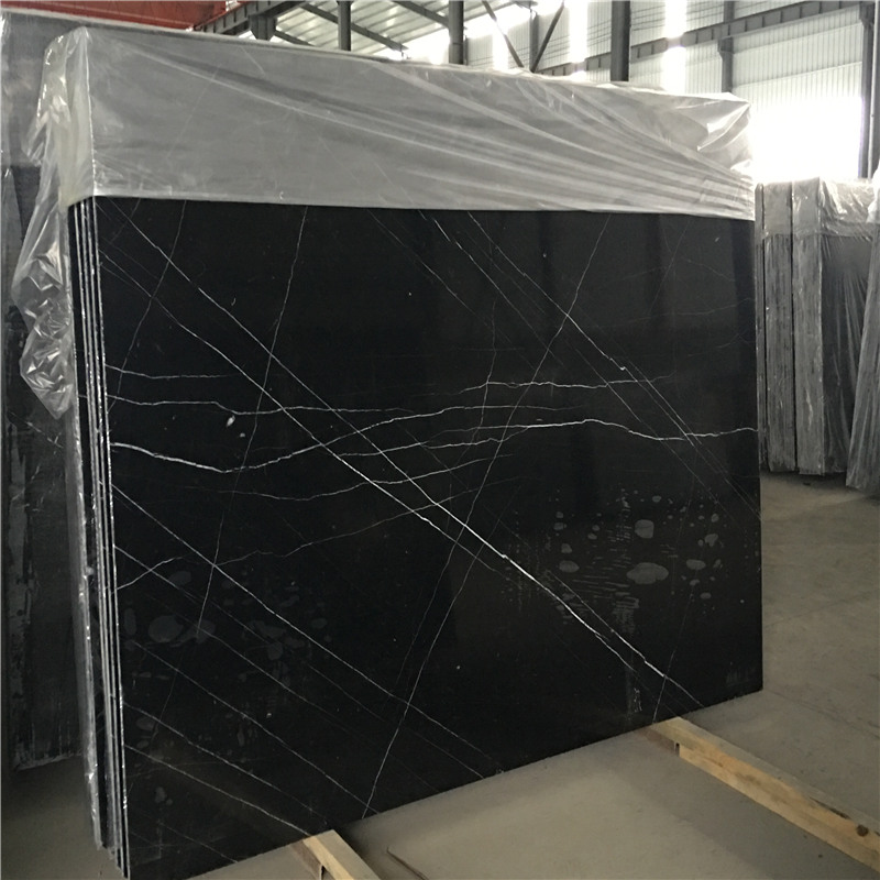 Marbre Nero Marquina à rayures blanches