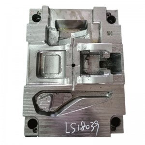 La ceinture de sécurité déverrouille la housse