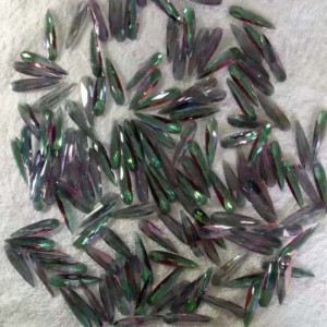 Pierres de couleur changeante en sutanite synthétique diaspore