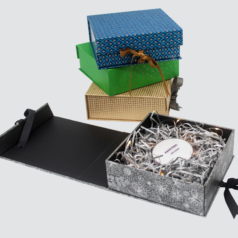 Boîte de cadeaux facile à plier, bougie, bougie, ruban chocolat, jolie boîte.