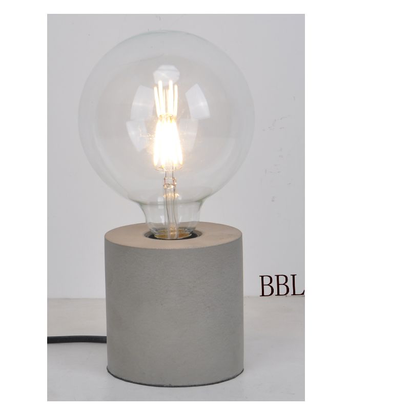 Lampe de table avec base colonne en béton