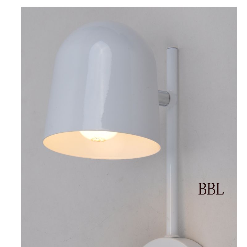 Applique avec abat-jour rotatif en métal