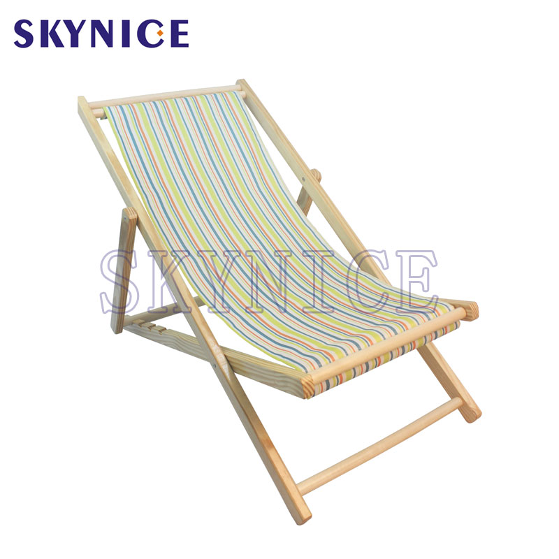 Chaise longue de plage pliante en bois