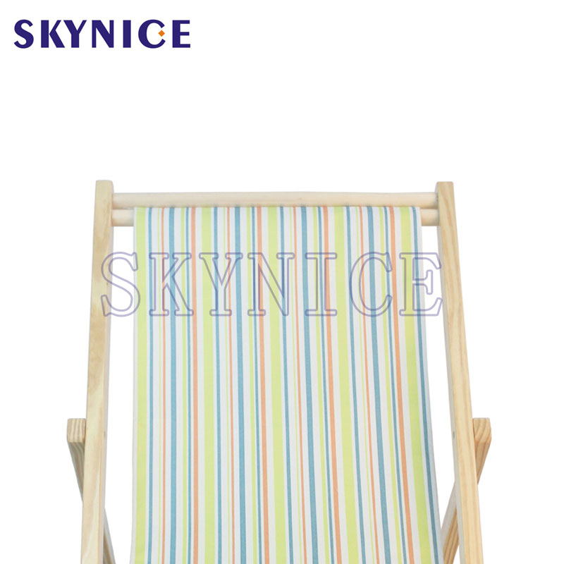 Chaise longue de plage pliante en bois