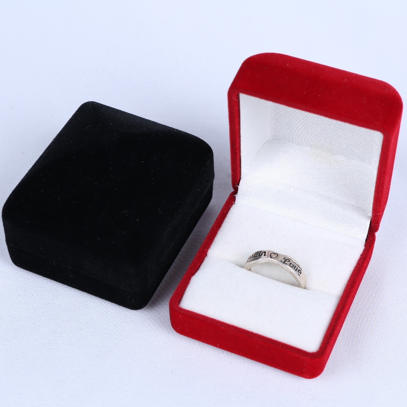 Produits D - 57 rond en velours bague, pièces et cartouches d 'emblème, MM.45 * 52 * 41, environ 30 G.