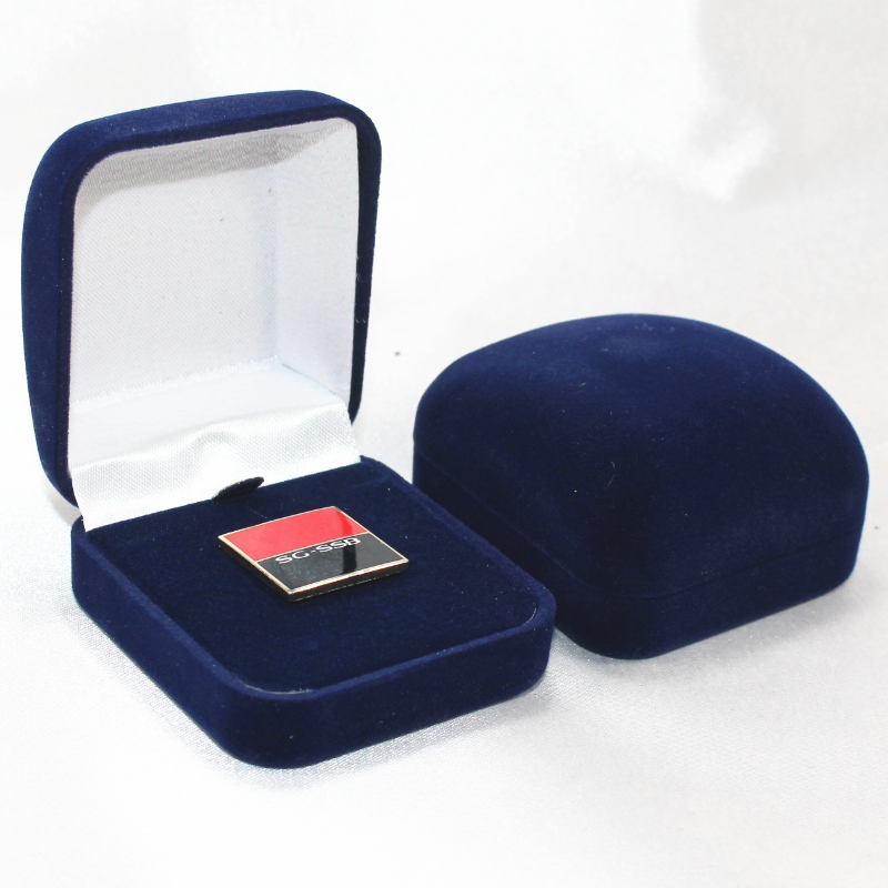Article F-2 Boîte ronde en velours pour bague, badge et petite pièce, mm. 52 * 57 * 34, poids environ 27g
