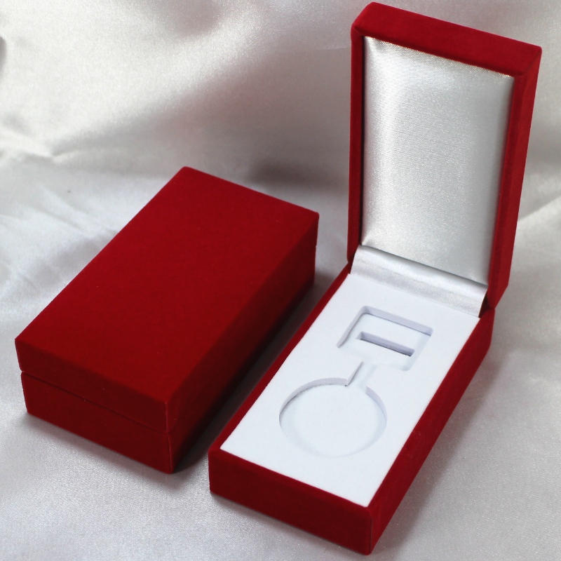 Article Boîte de papier en similicuir rectangle V-10 pour médaille et badge 40 * 80 mm, etc. mm. 60 * 111 * 38, poids environ 82g