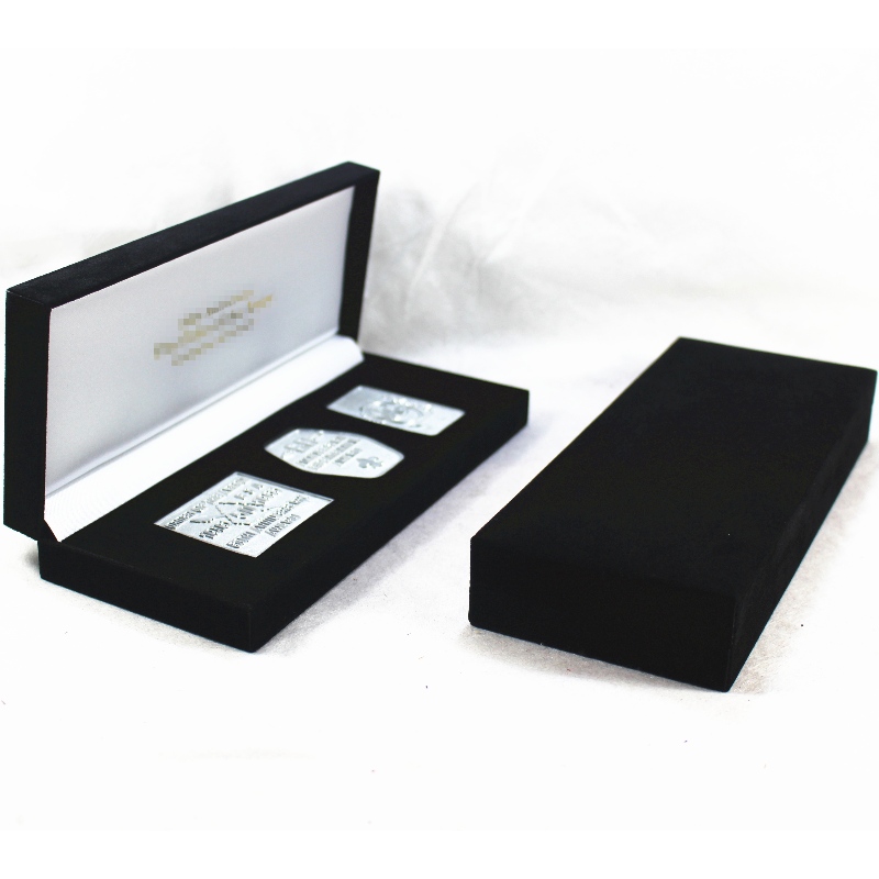Case de velours rectangulaire pour plus de pièces de monnaie, badges, médailles, etc.Produits- Oui.202 * 85 * 36, poids approximatif 166 G