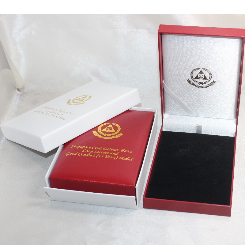 Article V-15S rectangle similicuir Boîte en papier pour médaille 75 * 120 mm, pièce de monnaie et badge, etc. mm. 97 * 143 * 34, poids environ 170g