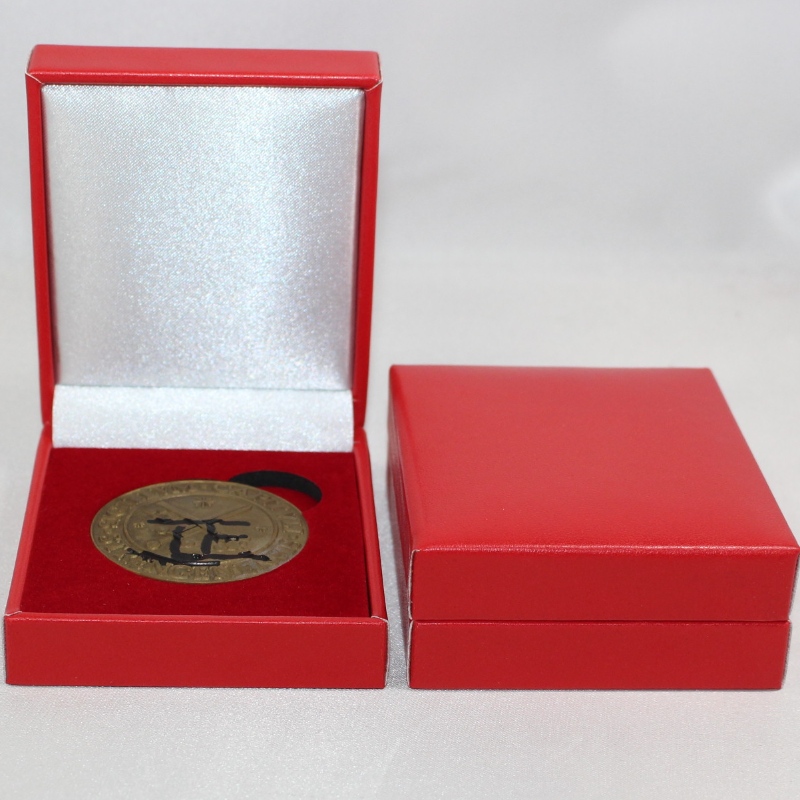 Article Boîte à papier carrée en similicuir V-17 pour pièce de monnaie 45 * 53 mm, badge, boutons de manchette, clip de portefeuille, etc. mm. 68 * 80 * 30, poids environ 62g