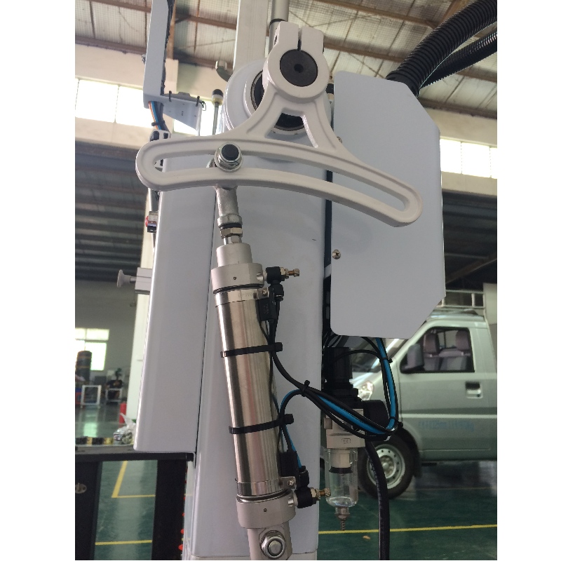 Robot d'injection, sélecteur de carotte de machine de moulage par injection 50 ~ 150T