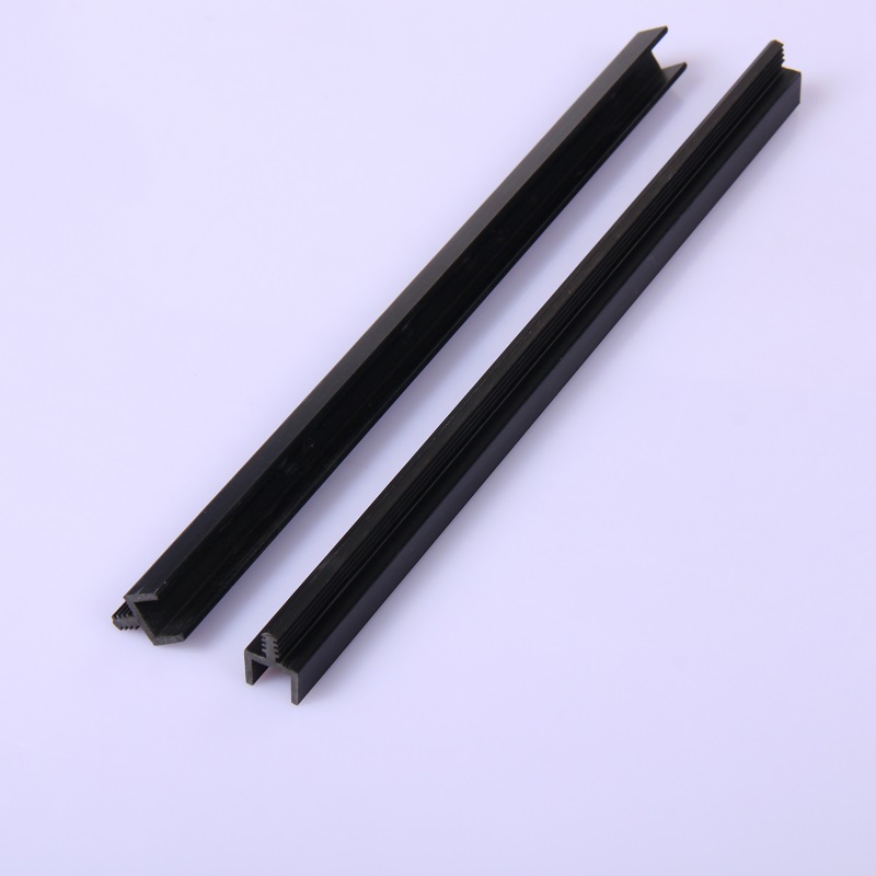 Bande faite sur commande professionnelle d'extrusions de profil de PVC pour la partie de meubles d'armoire de tiroir