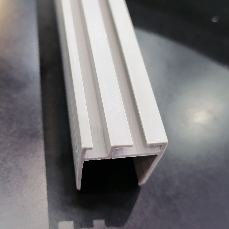 Tube d 'aération composite à haute résistance