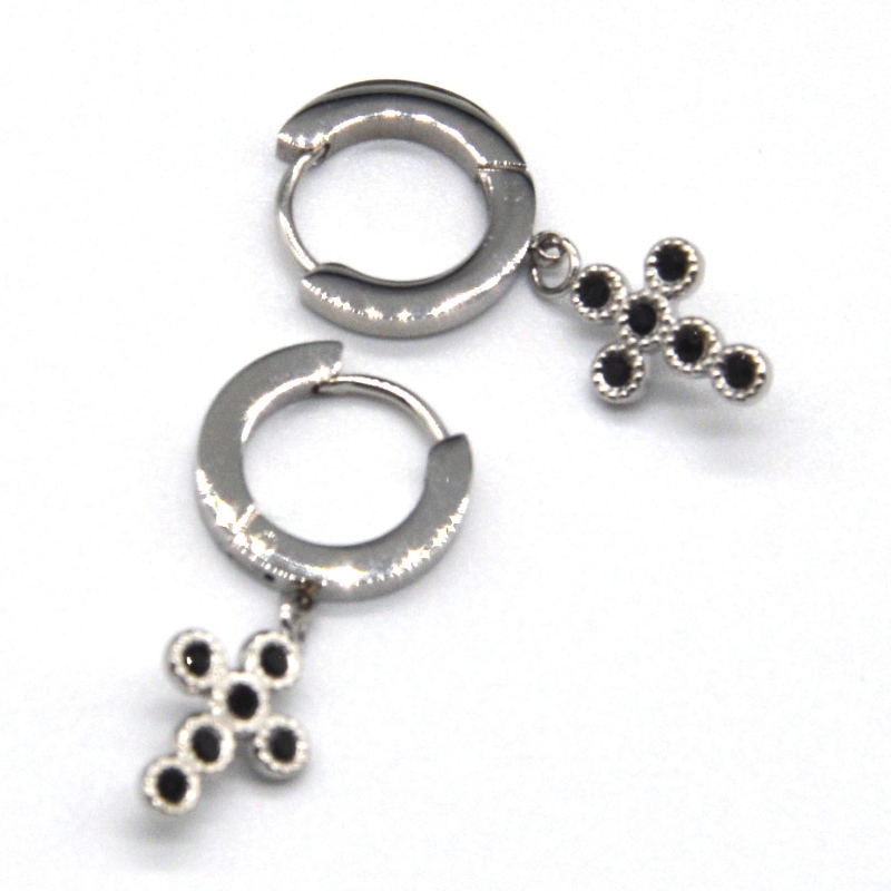 Boucles d'oreilles croix en argent zircone cubique réglage des ongles petit cercle boucles d'oreilles pendantes croix unisexe Chine Ruifanbao usine de traitement de bijoux