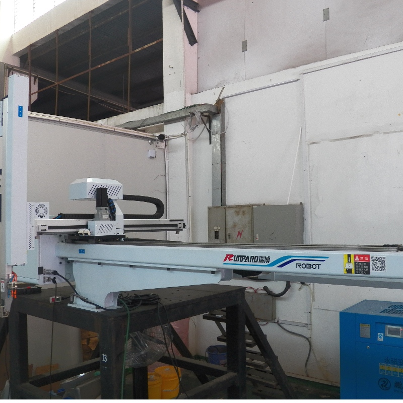 Manipulateur Ruibo niutou charge maximale de 5 kg, pour la sélection et la mise en place du manipulateur de bras de machines industrielles pour machines d'injection