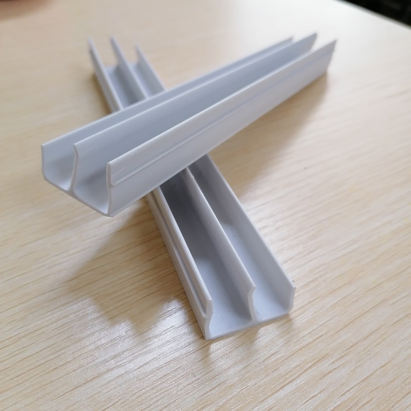 PVC profilé en forme de E profilé PVC profilé fabricant de canal PVC en Chine