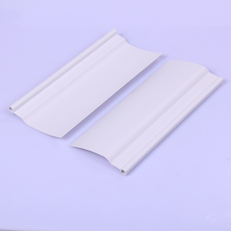extrusion de profils en plastique extrudé pour volets de stores
