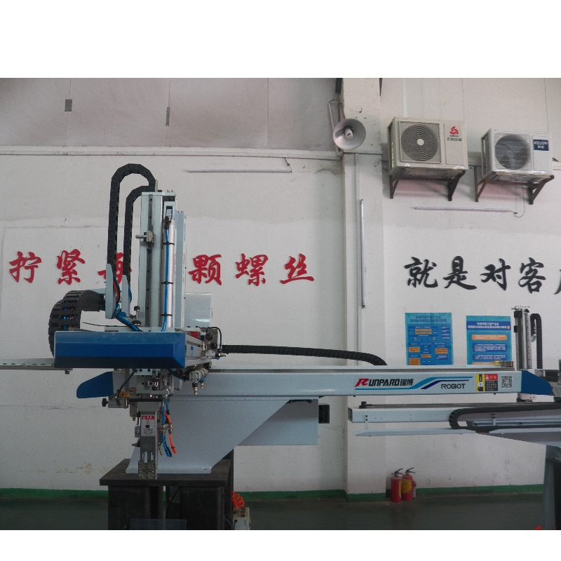 Bras de manipulateur pneumatique ou bras de robot industriel et manipulateur de robot pour machine de moulage par injection de Guangdong Chine