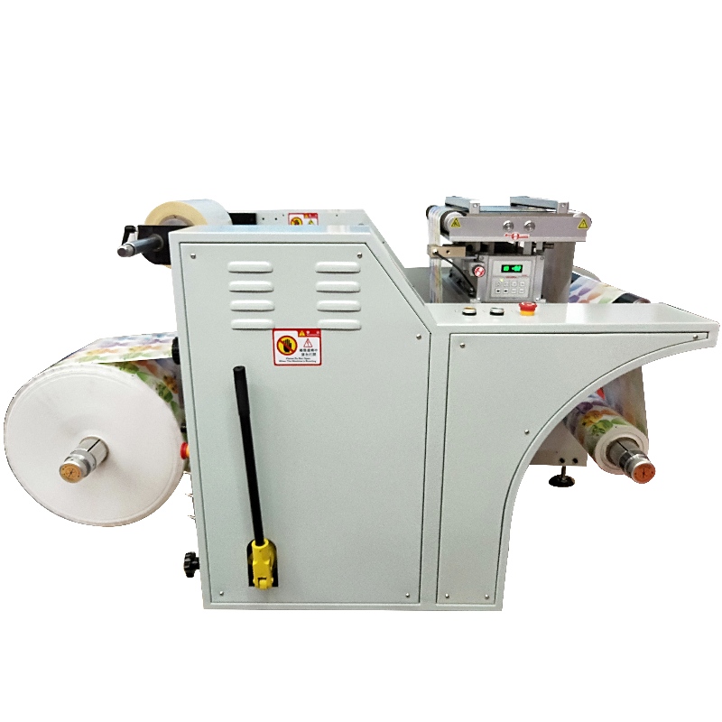 Machine de plastification automatique de film de rectification XHM500 -C-J