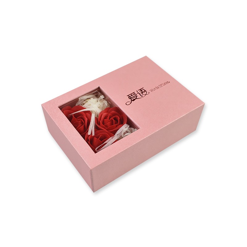 Une boîte de bijoux / romantique