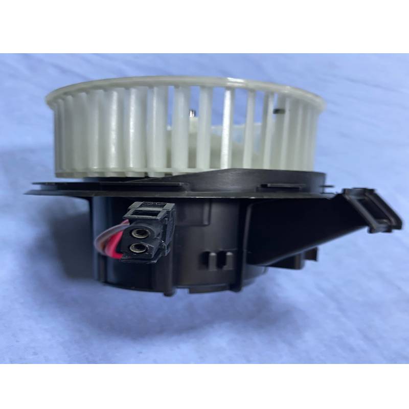 2048200208 moteur de ventilateur de système à courant alternatif automobile pour Mercedes-Benz W204 W212