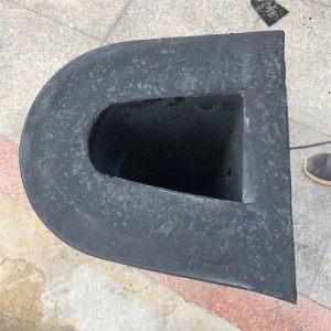 Half - circular Barrier dock