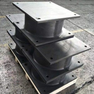 Système de protection de bâbord pour systèmes de protection de bois traditionnels et de caoutchouc coupé