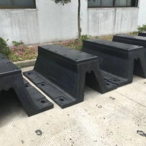 Bâbord en caoutchouc surarc de différentes tailles pour quais / ports