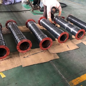 Tuyau flexible de dragage pour navire