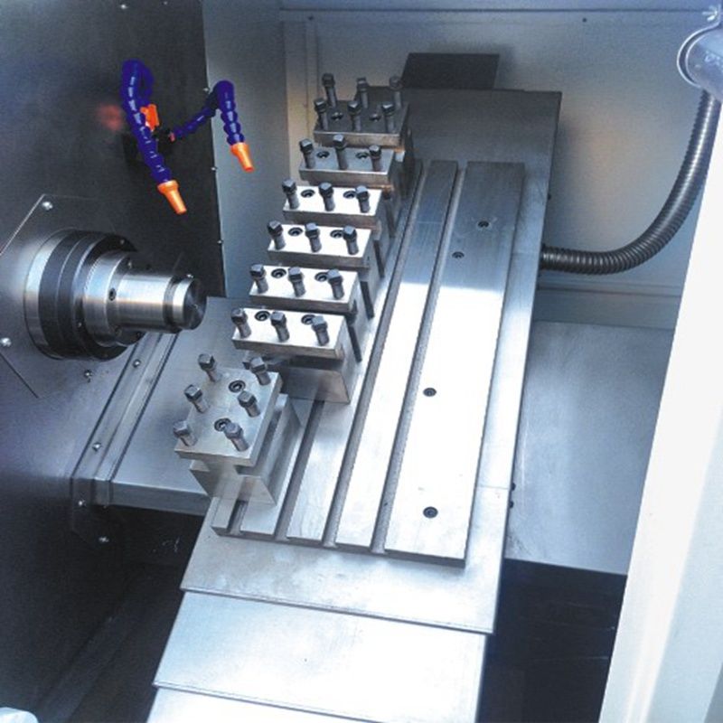Machine de tour CNC incroyable à l'intérieur du processus de travail CNC parfait en usine