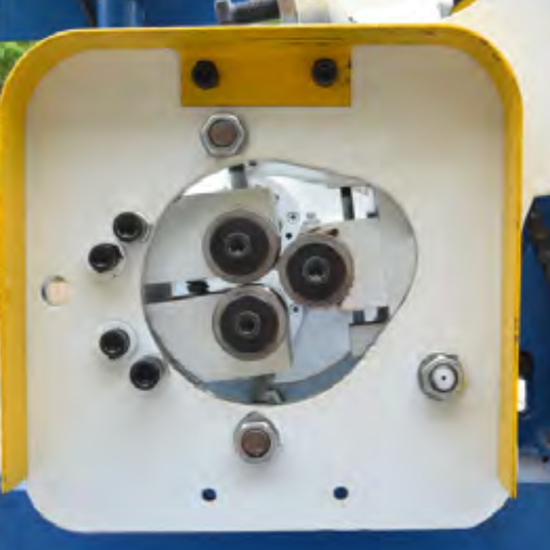 Machine à rouler les filets creux automatique HB-16 diamètre 8-16 mm en Chine