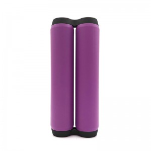 Le rouleau de décompression d\'artefact de décompression déplace vos doigts